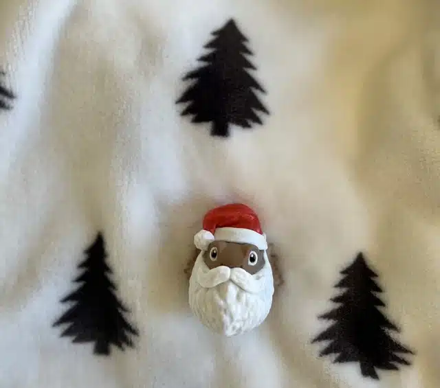 Christmas Bearded Dragon with Beard and Red Hat-MAGNET - Image 2