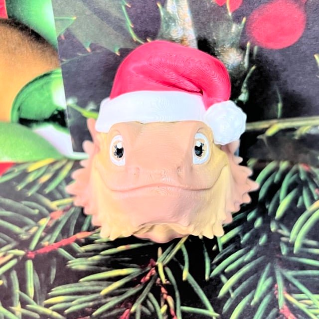3D Printed Christmas Bearded Dragon Magnet- With Hat - Image 6